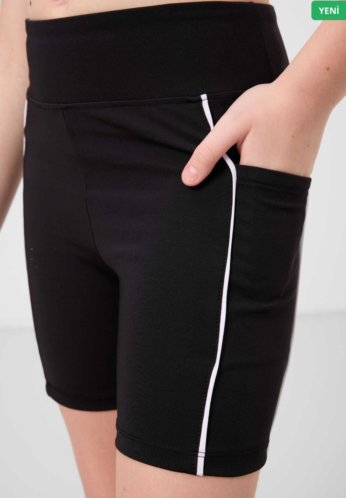 Kız Çocuk Cepli Kısa Spor Tayt Siyah