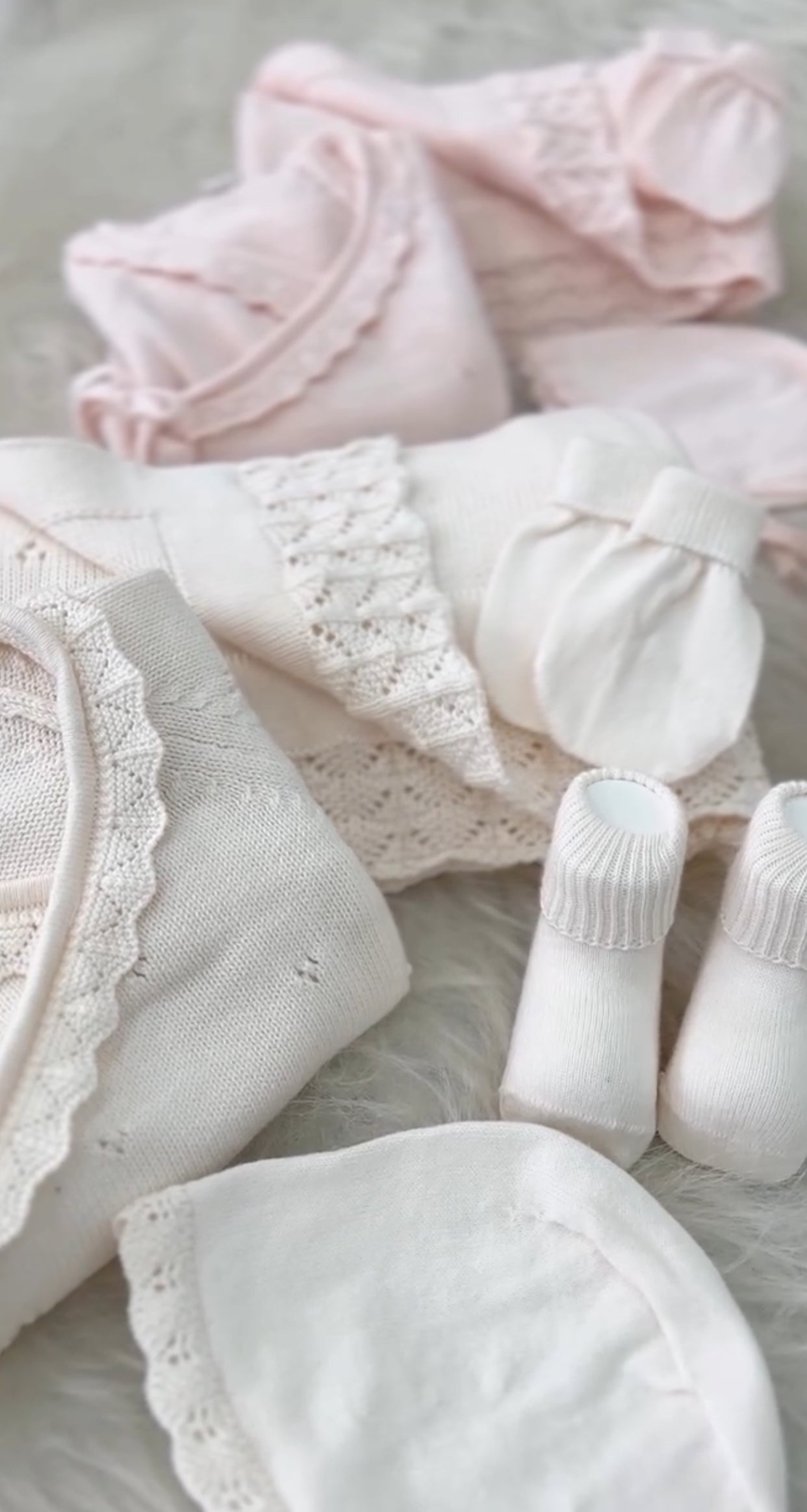 Kişiselleştirilebilir 5 Parça Triko Yenidoğan Bebek Takımı | İsim Nakışlı Organik Pamuk Kız Bebek Seti