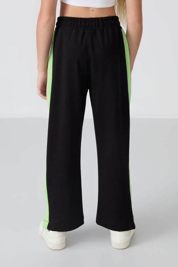 Siyah Yanları Şeritli Geniş Paça Kız Çocuk Eşofman Altı