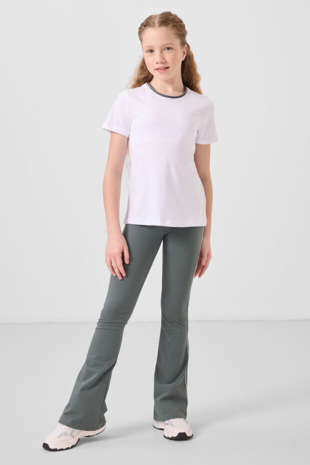 Haki İspanyol Paça Tayt Beyaz Tshirt Takım