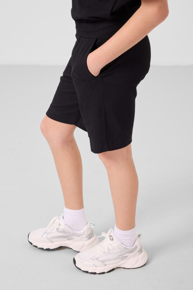 Erkek Çocuk Siyah Chino Şortlu Takım