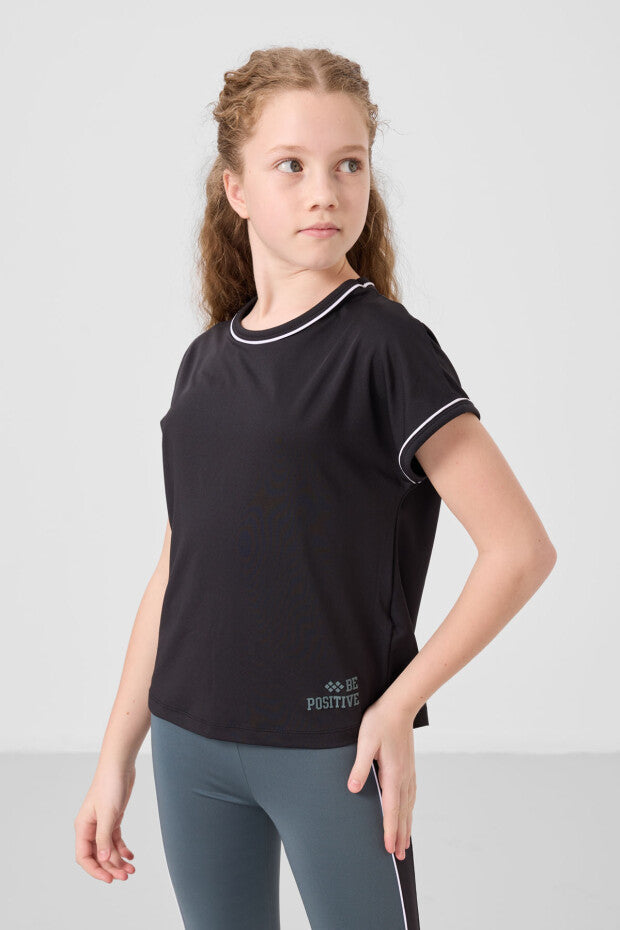 Kız Çocuk Siyah Spor Tshirt Yeşil Şeritli Tayt Takım