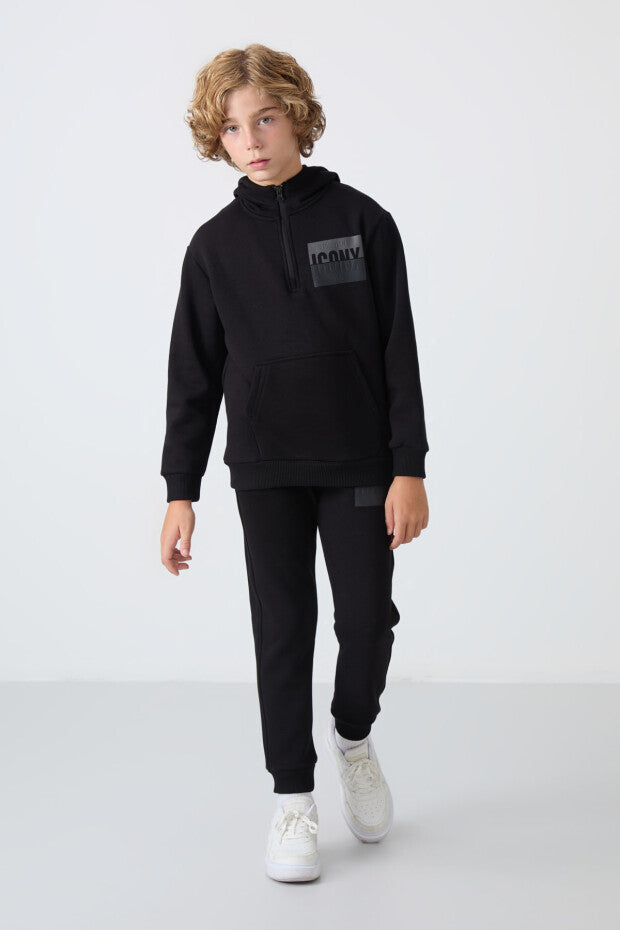 Siyah Kapüşonlu Eşofman Takımı