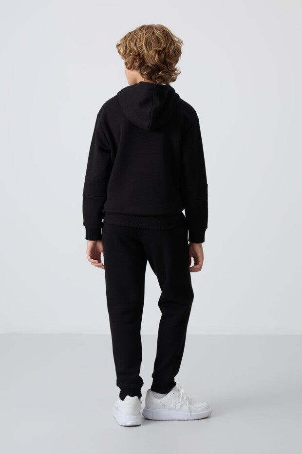 Siyah Kapüşonlu Erkek Çocuk Eşofman Takımı