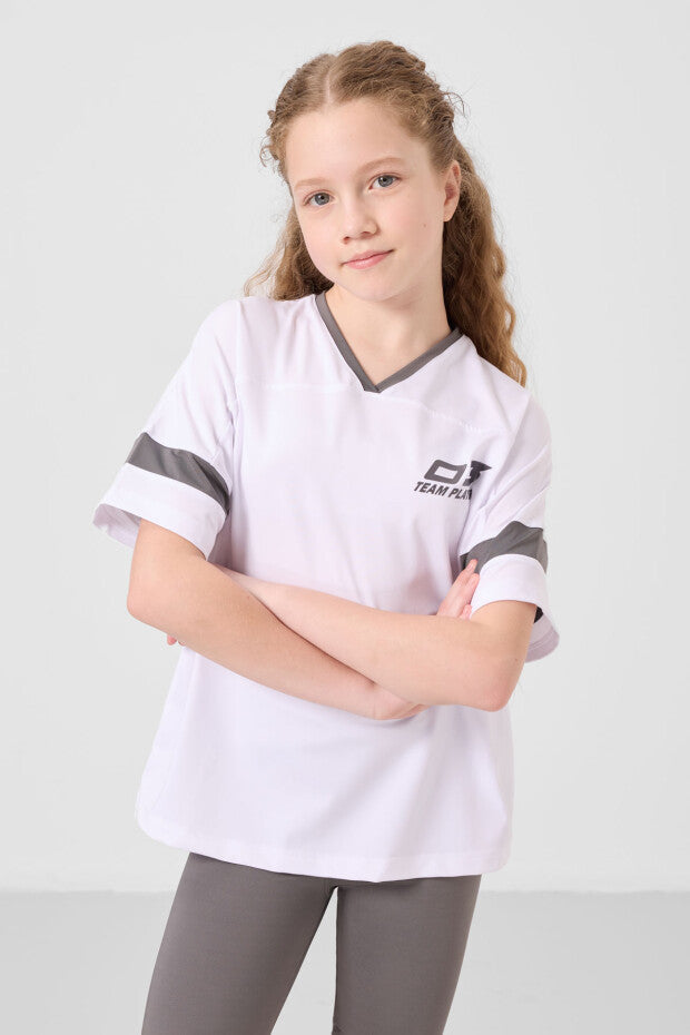 Beyaz Tshirt Gri Kısa Tayt Takım