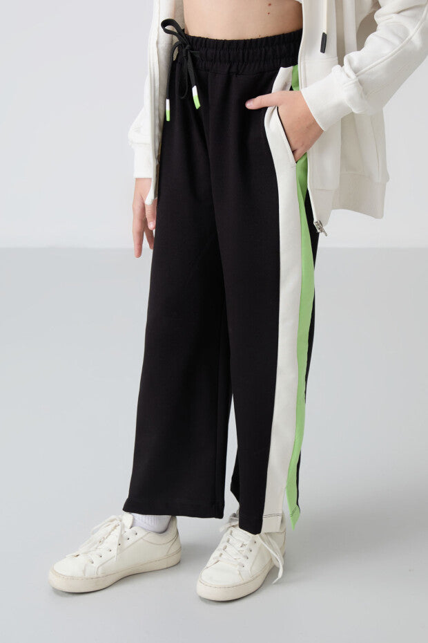 Siyah Yanları Şeritli Geniş Paça Kız Çocuk Eşofman Altı