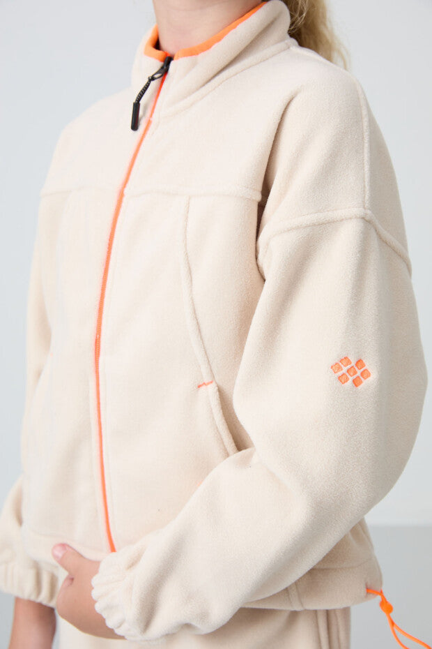 Ekru Renk Dik Yaka Kız Çocuk Sweatshirt