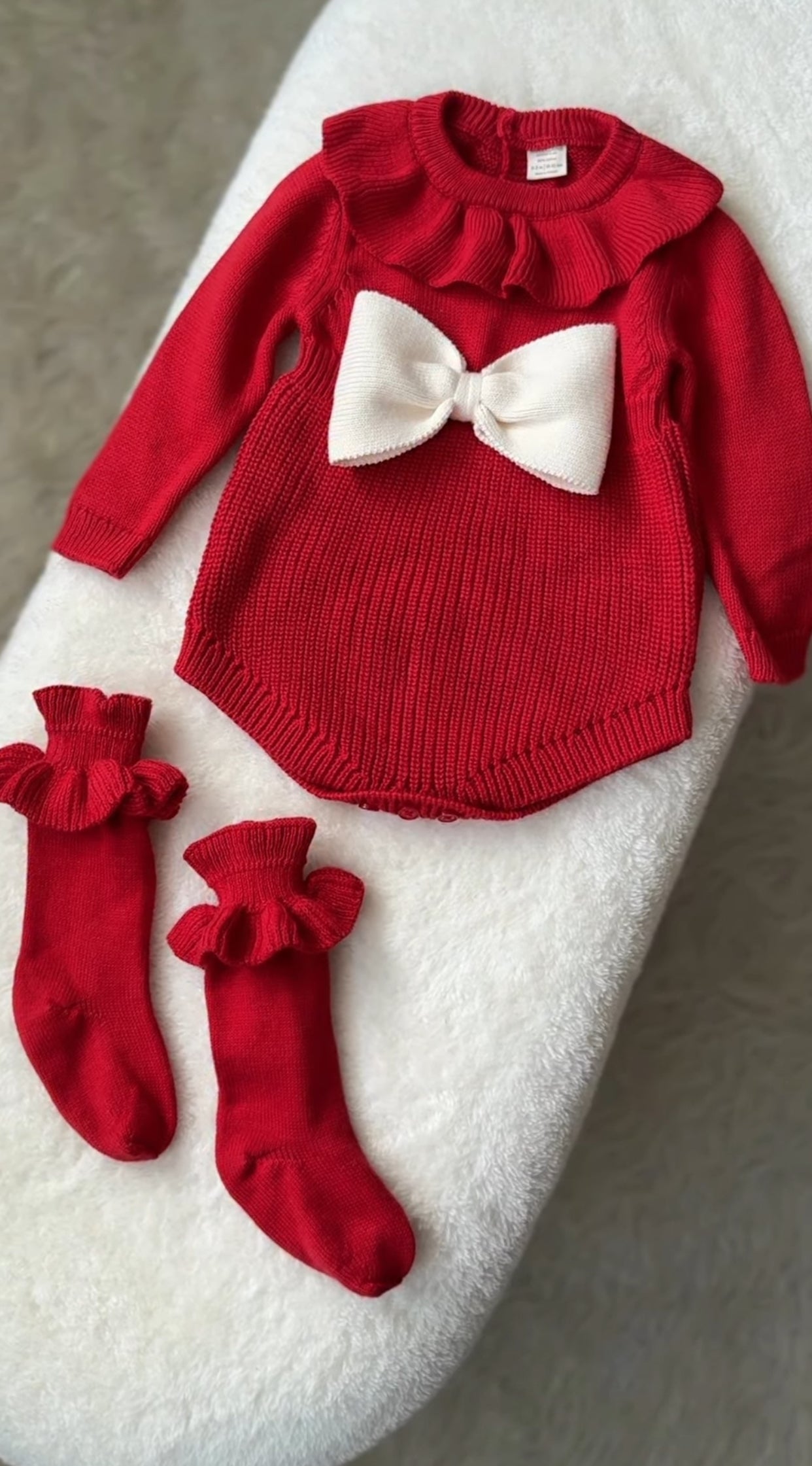 %100 Pamuk Kırmızı Triko Kurdele Detaylı Bebek Romper & Çorap Seti | Yılbaşı Kıyafeti
