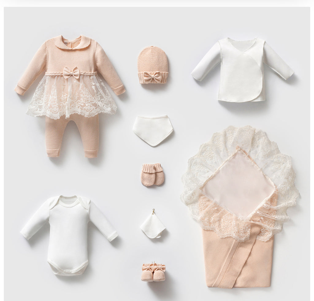 Kız Bebek 9 Parça Triko Dantelli Hastane Çıkışı Seti | Kişiselleştirilebilir Yenidoğan Hediye Seti