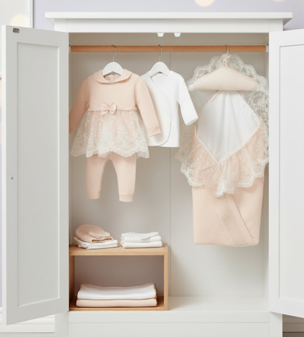 Kız Bebek 9 Parça Triko Dantelli Hastane Çıkışı Seti | Kişiselleştirilebilir Yenidoğan Hediye Seti