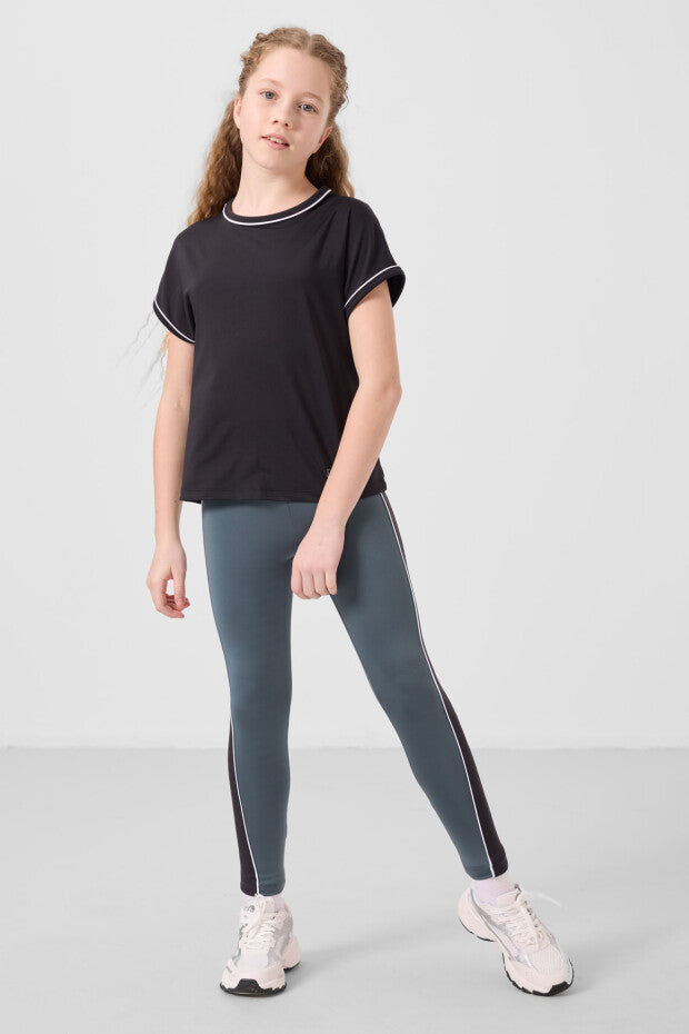 Kız Çocuk Siyah Spor Tshirt Yeşil Şeritli Tayt Takım