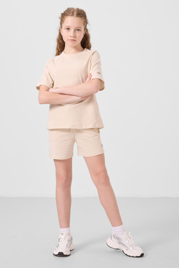 Bej Rengi Kız Çocuk Şortlu Takım