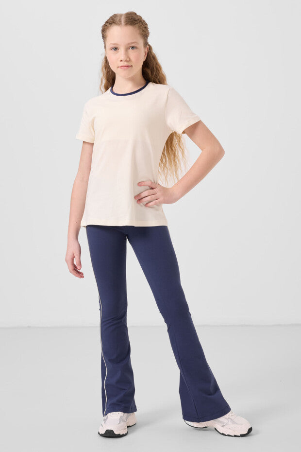 Lacivert İspanyol Paça Tayt Bej Tshirt Takım