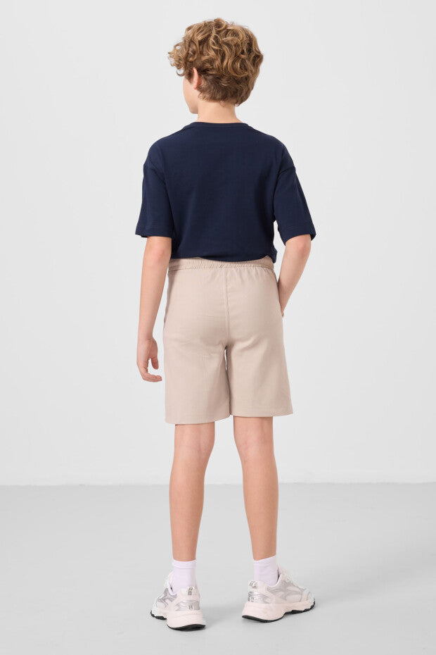 Lacivert Tshirt Bej Şortlu Takım