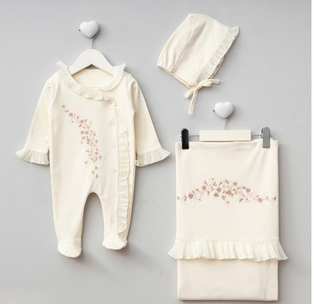 Pembe Fırfır Detaylı Çiçek Nakışlı 3 Parça Yenidoğan Hastane Çıkış Seti | 0-3 Ay Kız Bebek 9126PG