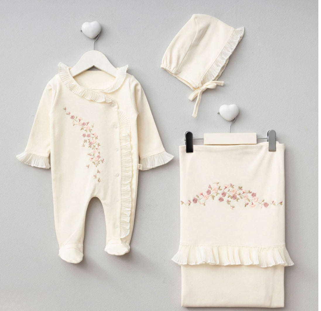 Pembe Fırfır Detaylı Çiçek Nakışlı 3 Parça Yenidoğan Hastane Çıkış Seti | 0-3 Ay Kız Bebek 9126PG
