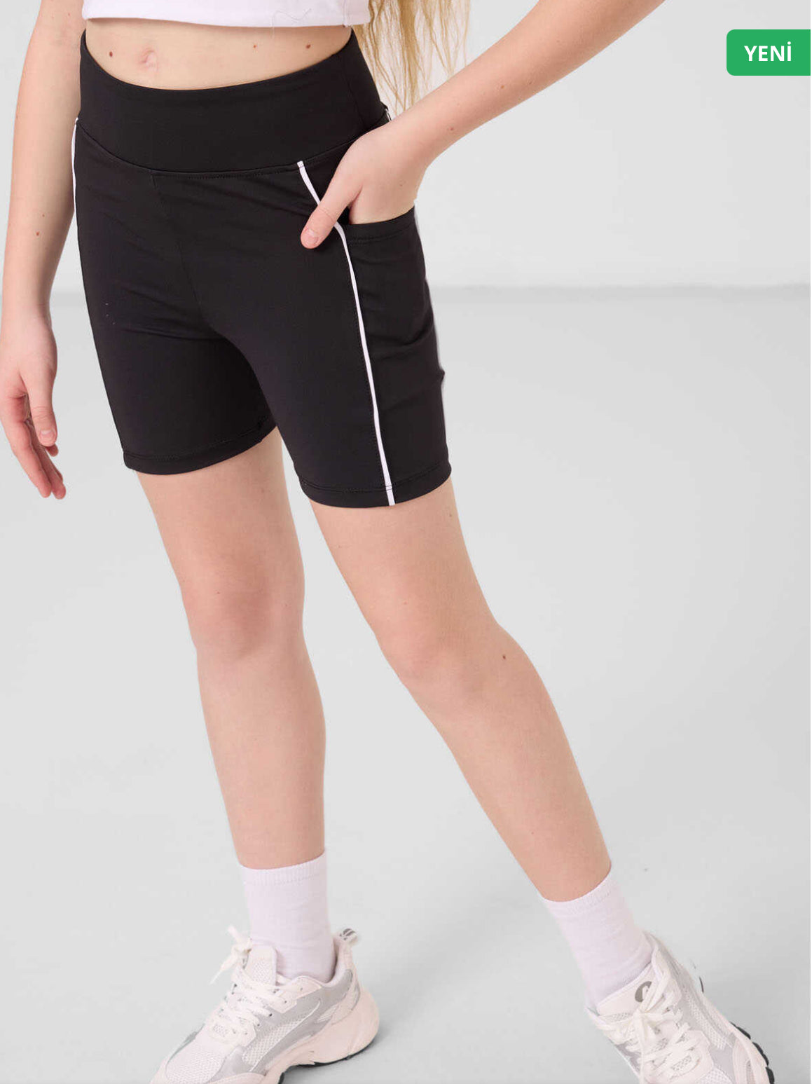 Kız Çocuk Cepli Kısa Spor Tayt Siyah