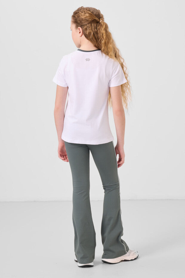 Haki İspanyol Paça Tayt Beyaz Tshirt Takım