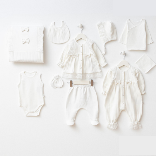 Kız Bebek 10’lu Hastane Çıkışı Seti – Dantelli Krem Monalisa Yenidoğan Hediye Seti 10016MZ