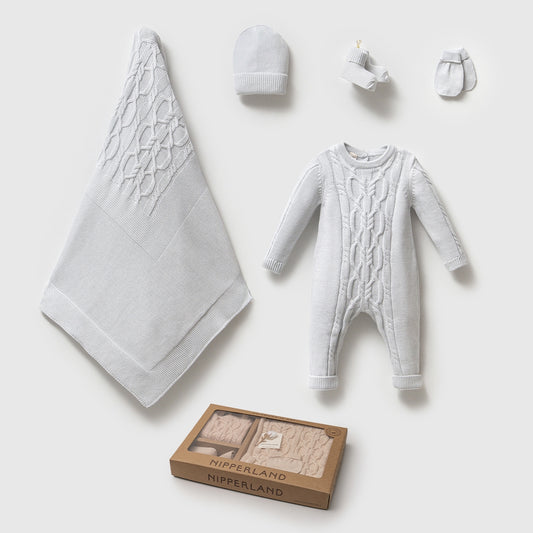 Yeni Doğan Erkek Bebek Triko 5’li Set – Şapka, Tulum, Battaniye, Eldiven, Çorap 8284N