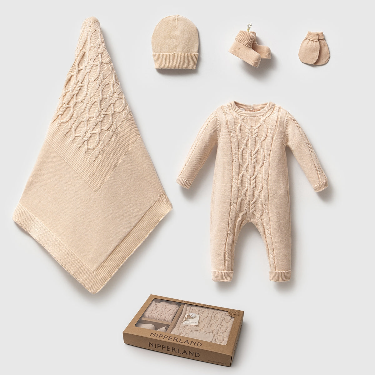 Yeni Doğan Erkek Bebek Triko 5’li Set – Şapka, Tulum, Battaniye, Eldiven, Çorap 8284N