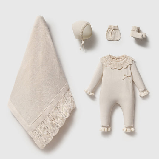 Kişiselleştirilebilir 5 Parça Triko Yenidoğan Kız Bebek Hastane Çıkış Seti – Krem | Battaniyeli, İsme Özel Set 8385N