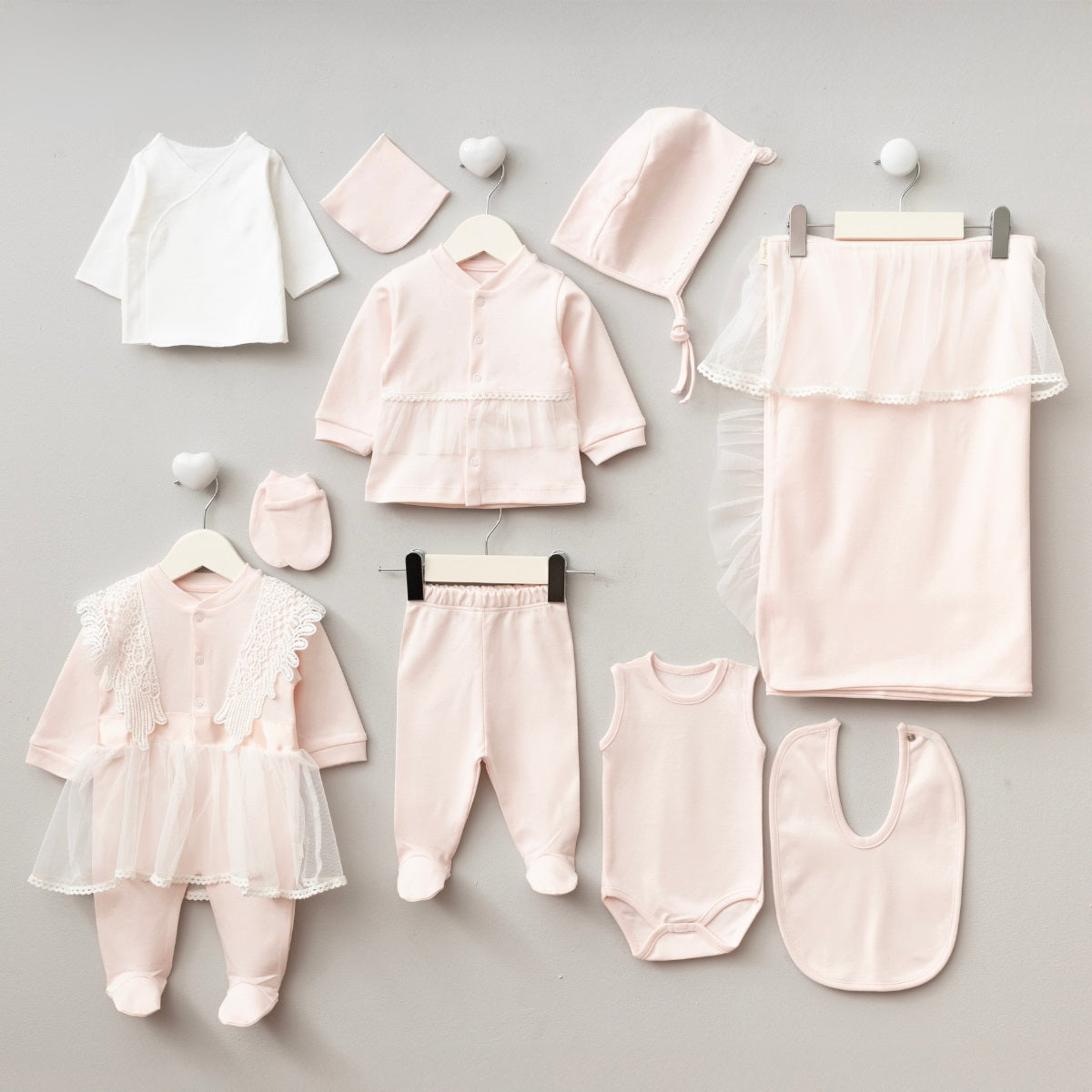 Kız Bebek Yenidoğan Melek 10 Parça Hastane Çıkışı Seti – Battaniyeli (0–3 Ay)