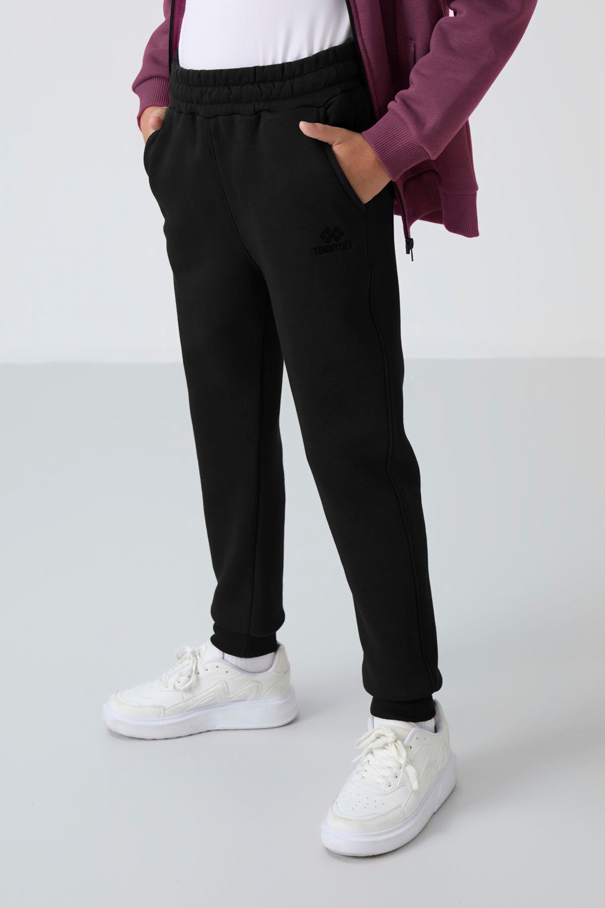 Erkek Çocuk Soft Vişne – Siyah Eşofman Takımı | Fermuarlı Ceket ve Jogger Alt